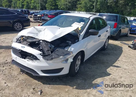 2016 Ford Focus S z USA, uszkodzony, nr VIN 1FADP3E2XGL207213